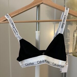 Calvin Klein Bralette
Size XS